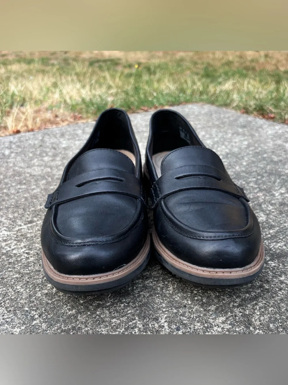 Clarks Black Leather Penny Loafers Women’s Size 10 Classic Comfort Shoes